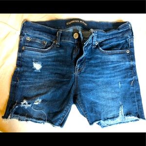 Express Cut Off Shorts Size 2/4